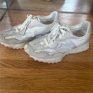 New Balance 327 Gray and White Athletic Shoes with Chunky Sole